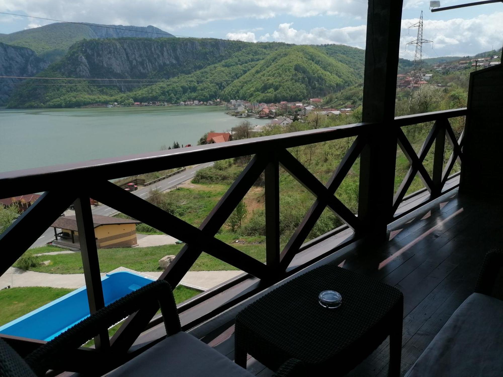Pensiunea Decebal - Cazanele Dunarii Dubova Exterior foto